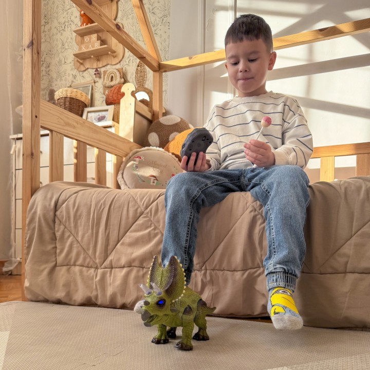 WOOPIE Dinozaur RC Robot Triceratops - Zdalnie Sterowany Zabawka