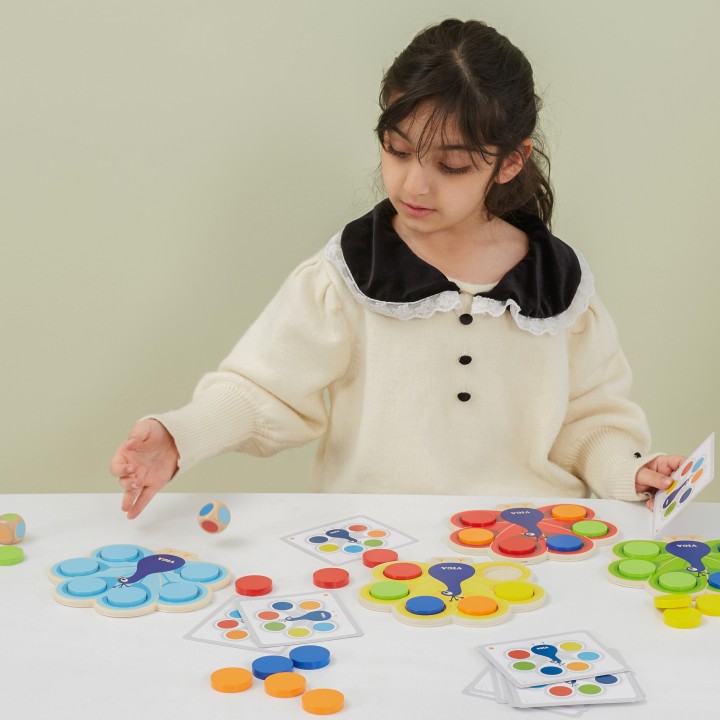 VIGA Wooden Match Colors Game Peacock Tail Montessori + Cards