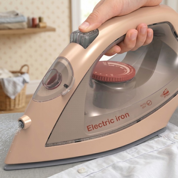 WOOPIE Iron with Sprayer, Light and Sound for Kids