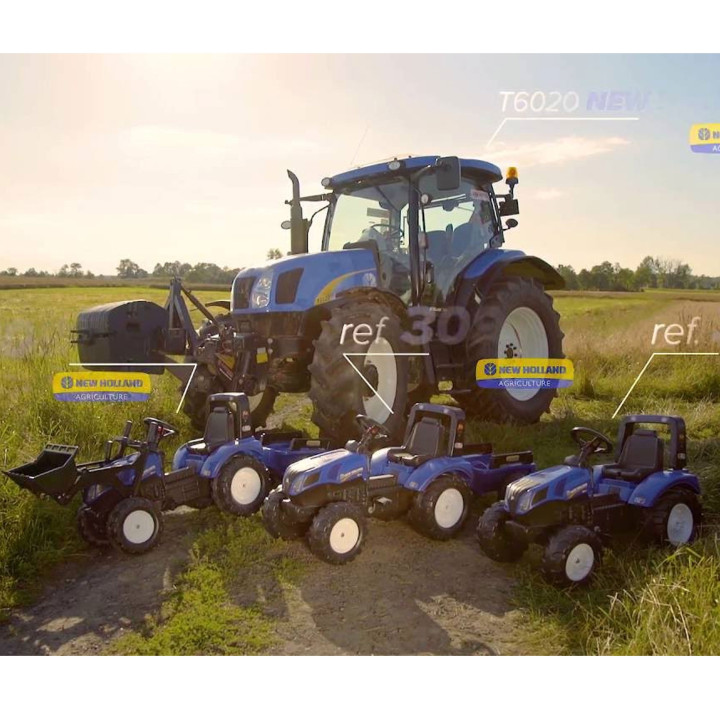 FALK New Holland T8 Pedal Tractor with Trailer 3-7 years