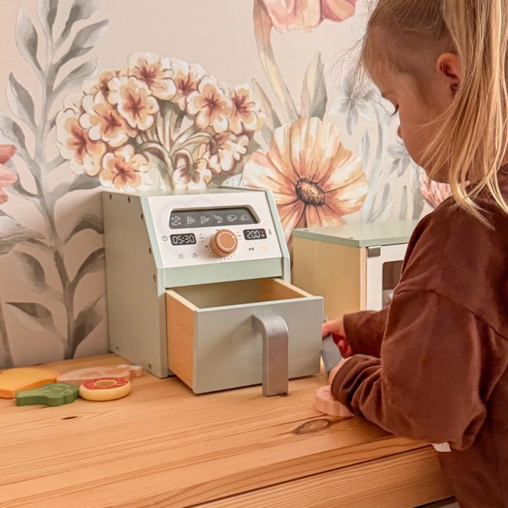 Air Fryer Wooden Tooky Toy - Educational Culinary Toy