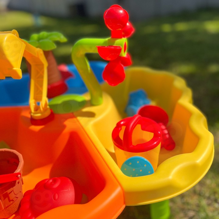 2-in-1 Water Beach Table with various accessories and Woopie chair