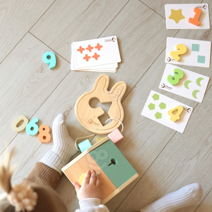 Pastel Set for Babies CLASSIC WORLD - First Toys 12-18m