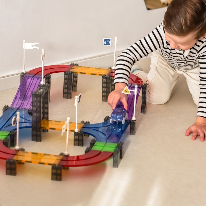 WOOPIE Magnetic Car Track 137 Elements + Car - Racing Set