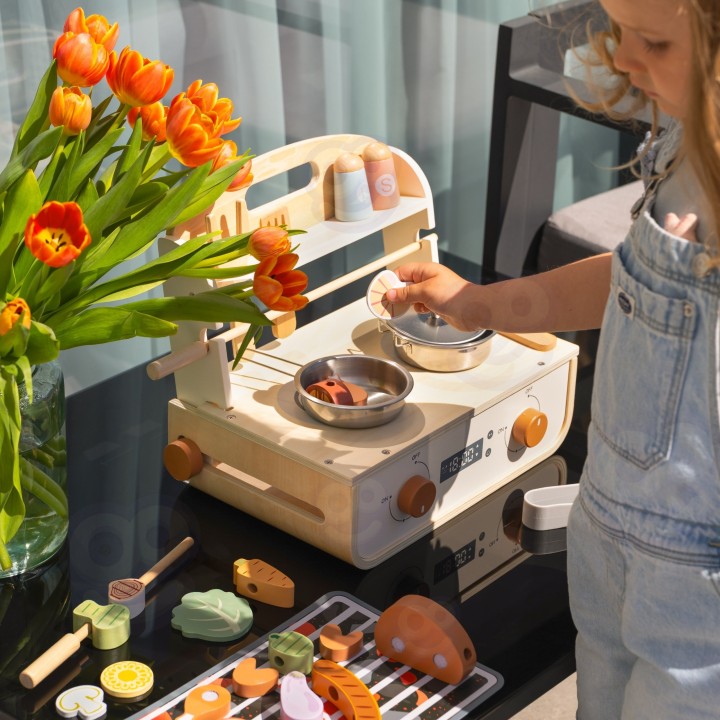 Wooden Kitchen with Grill Tooky Toy - an educational toy for children.