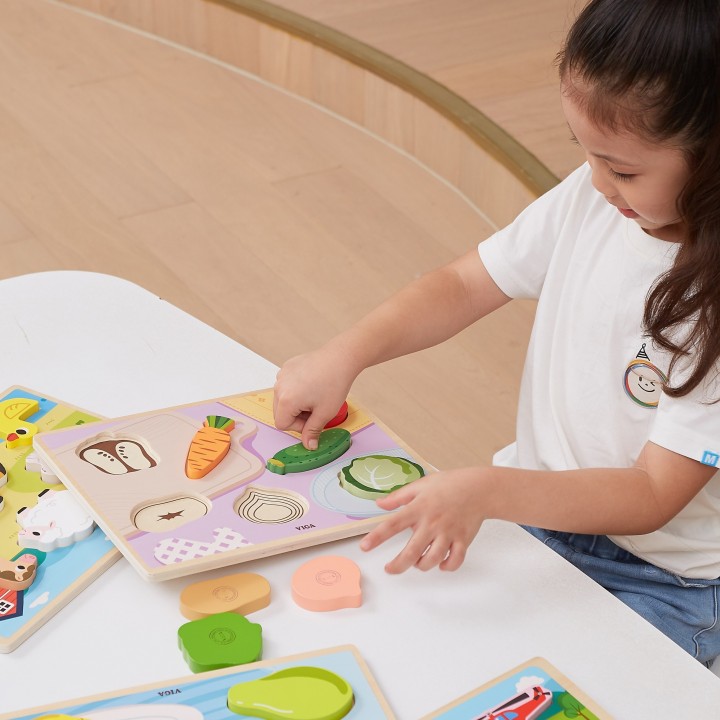 VIGA 2-in-1 Montessori Wooden Puzzle - Vegetable Figures