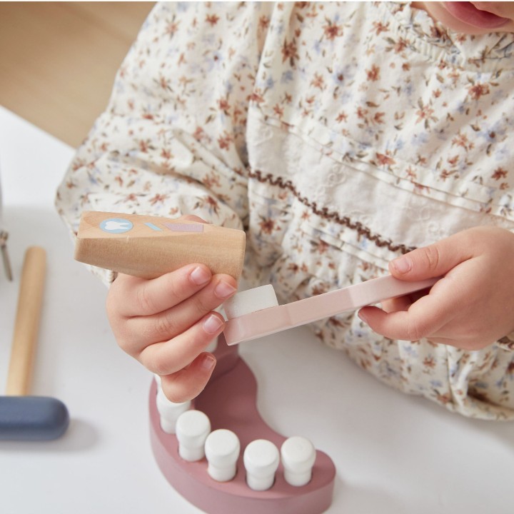Viga Drewniany zestaw małego dentysty – zabawa, nauka i kreatywność