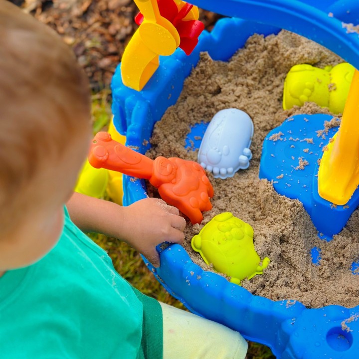 2-in-1 Sand and Water Table with Woopie Chair - Toys