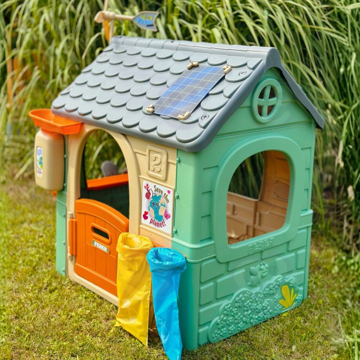 FEBER Recycle Eco Garden House - Waste Segregation and Green Energy