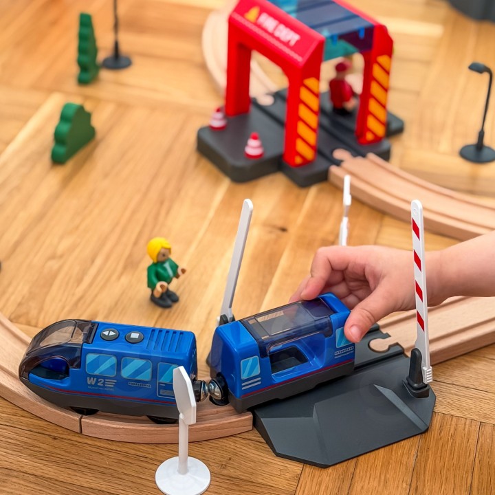 Woopie Fire Department Wooden Train – Electric, Sound Effects