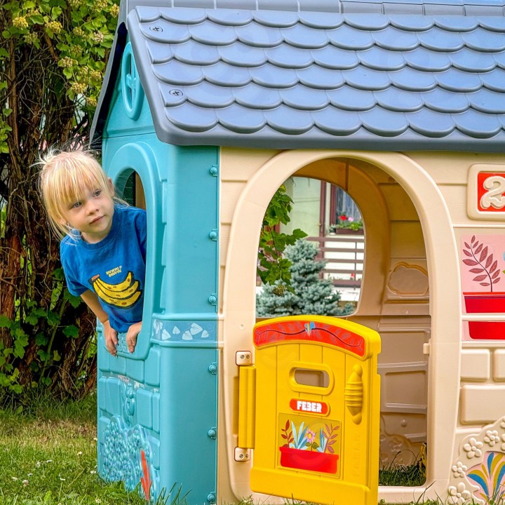 FEBER Casual Children's Garden House with Mailbox