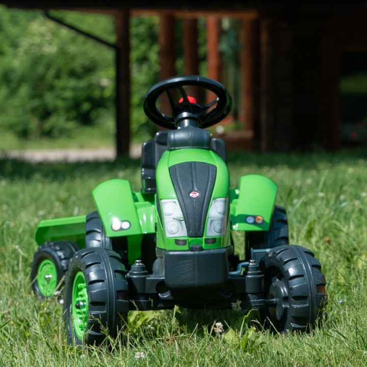 FALK Country Farmer Pedal Tractor Green 2-5 Years with Trailer