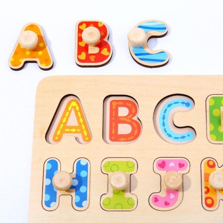 Drewniane Puzzle Alfabet z Uchwytami Tooky Toy - Nauka i Zabawa