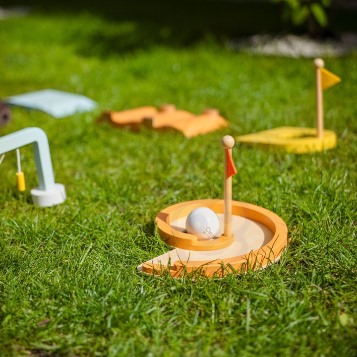 CLASSIC WORLD Wooden Obstacle Golf Set