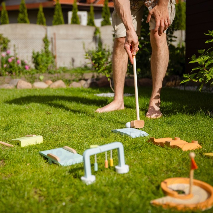 CLASSIC WORLD Wooden Obstacle Golf Set