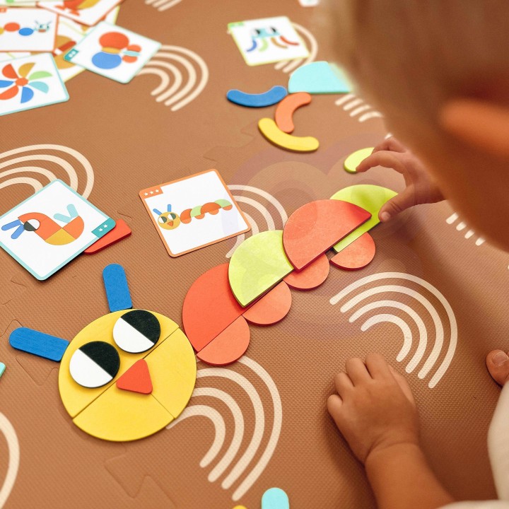 WOOPIE GREEN Wooden Montessori Puzzle 40 Patterns - 55 pcs.