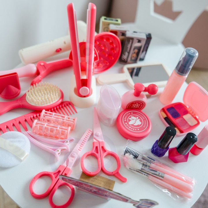 Beauty Salon 43 piece cosmetic set for children - case and accessories