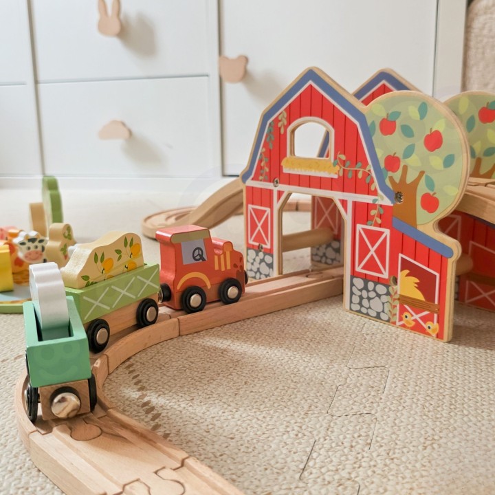 Drewniana Kolejka Farma TOOKY TOY - Zestaw 48 el.