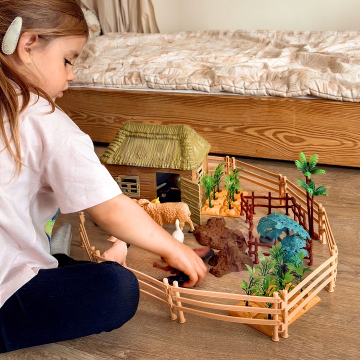 Large Farm with Animals 63 pcs. Figures and Farm 3+
