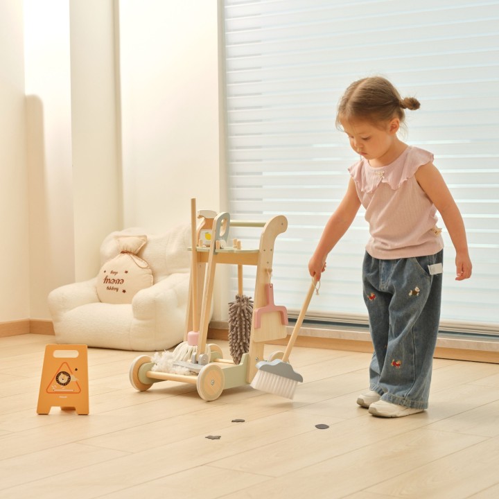 VIGA Wooden Cleaning Cart - 11-piece Set for Children