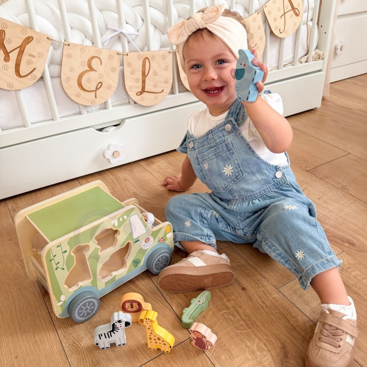 Drewniany samochód aktywności safari TOOKY TOY - zwierzęta 9 el.