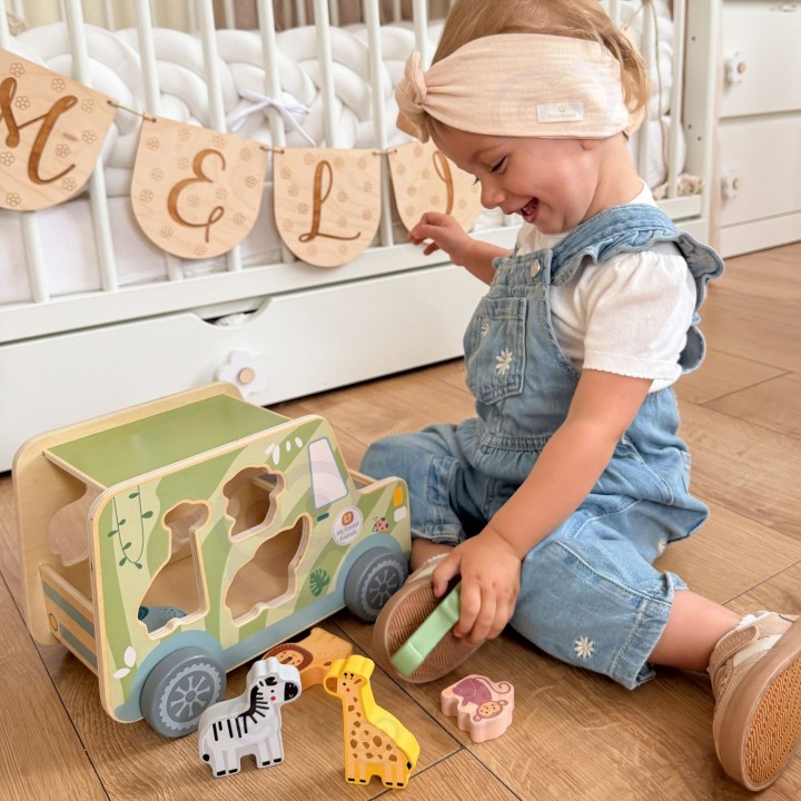 Drewniany samochód aktywności safari TOOKY TOY - zwierzęta 9 el.