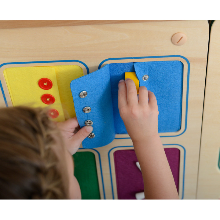 Tablica Ścienna Otwieranie I Zamykanie Zamków Suwaki Guziki Masterkidz