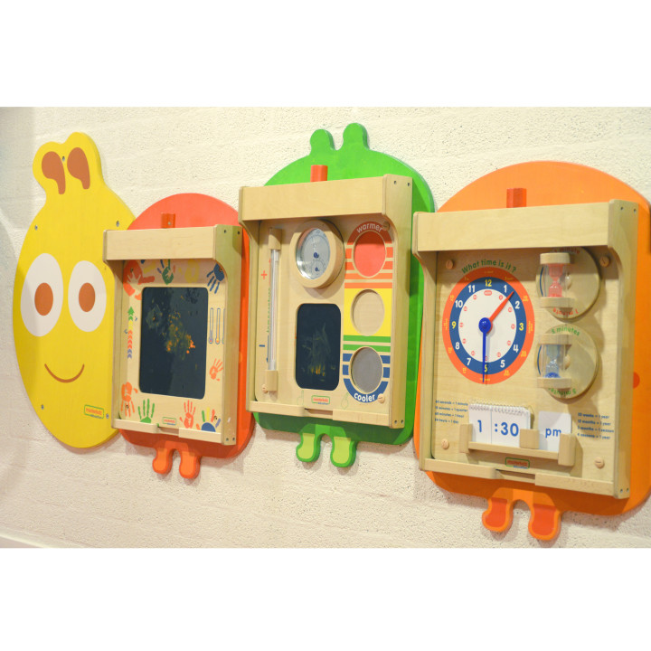 MASTERKIDZ Flex Wall Mounting System for 5 Educational Boards - Caterpillar