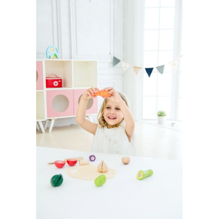 CLASSIC WORLD Wooden Vegetable Cutter Set with Velcro 16 pcs.