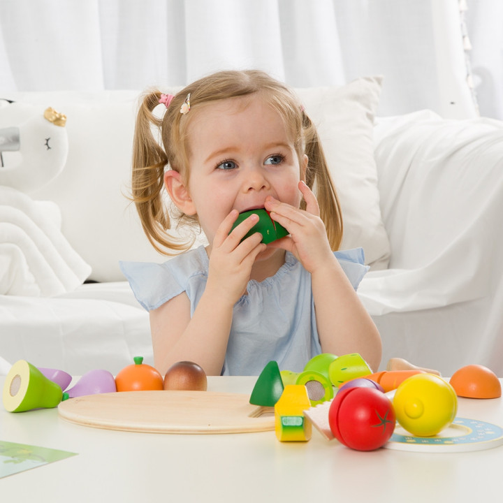 CLASSIC WORLD Wooden Velcro Fruit Chopping Set