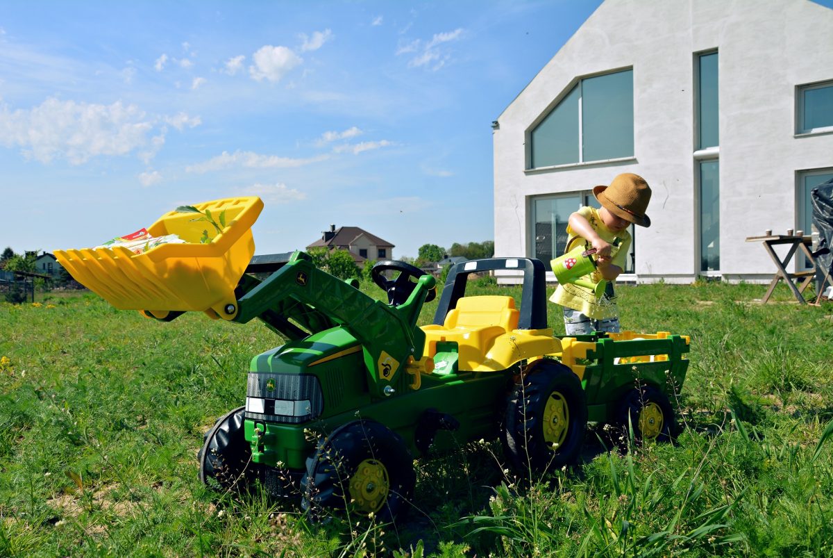 traktorki, dla dzieci, rolly toys, na prezent, john deer, brykacze, dzień dziecka, na pedały, 